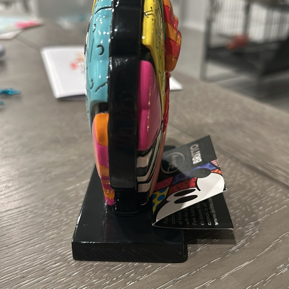 Britto - Picture 6 of 6